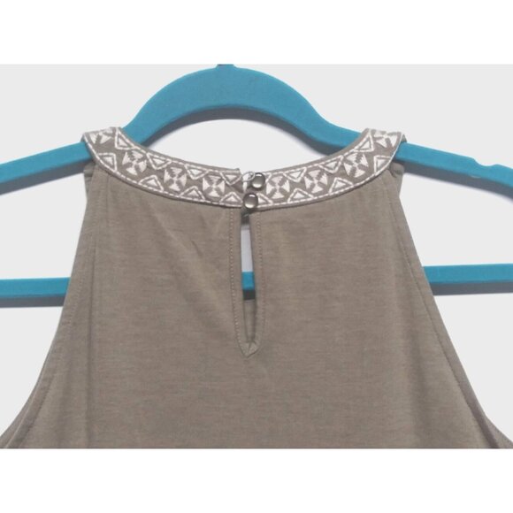 Adrianna Papell Sleeveless Top Taupe Tan Size M Halter Embroidered Hem stretch - Picture 4 of 9